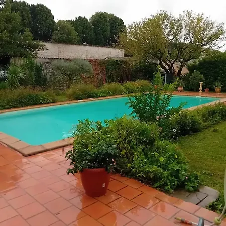 Vila Agreable Avec Piscine A *