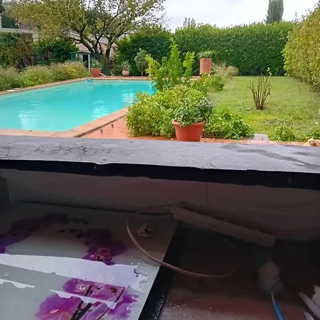 Vila Agreable Avec Piscine A