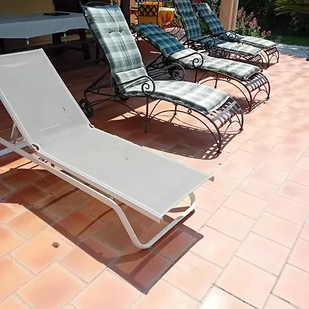 Agreable Avec Piscine A Vila